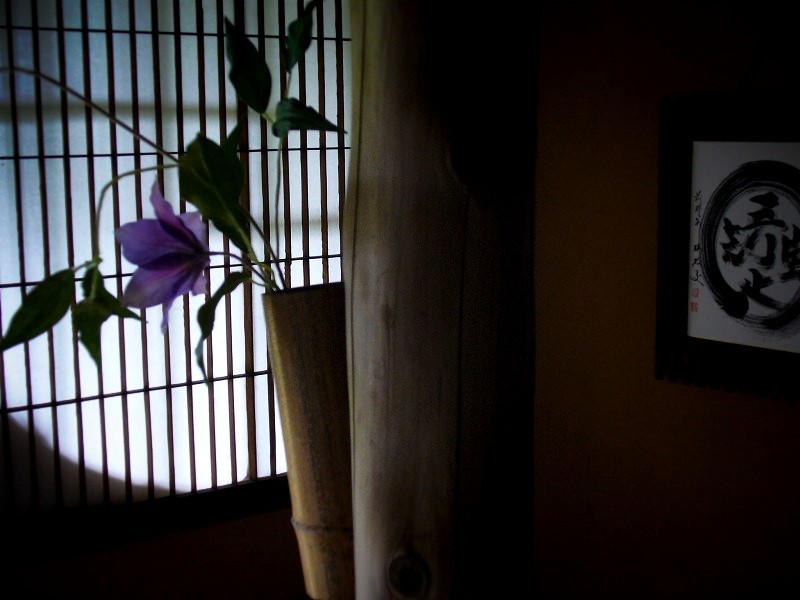 �勴�ƒ뉀�F�����ɂćA