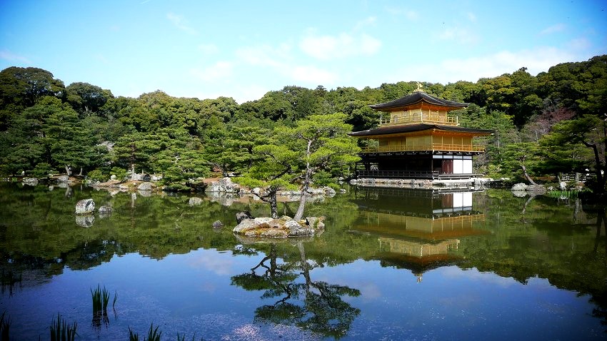 ���t���F�t�̋��Βr