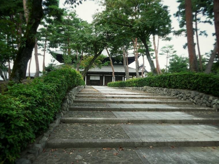 �������F�@���O